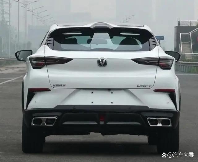 長安轎車新款車2023，創(chuàng)新設(shè)計(jì)，引領(lǐng)未來駕駛體驗(yàn)，長安轎車新款車2023，創(chuàng)新設(shè)計(jì)引領(lǐng)未來駕駛風(fēng)潮