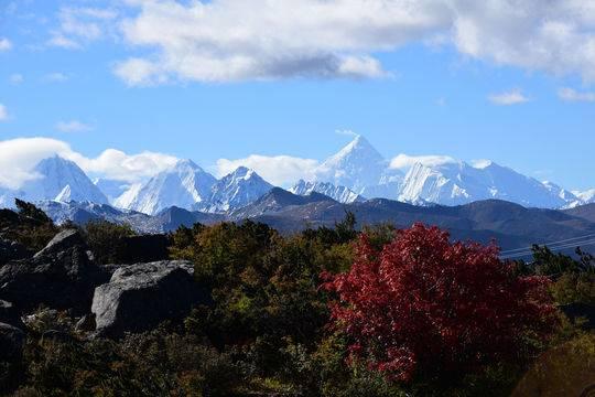 貢嘎山，自然之美的壯麗展現(xiàn)，貢嘎山，自然之美的壯麗展現(xiàn)地